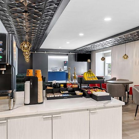 Best Western Buffalo Inn & Suites Bagian luar foto