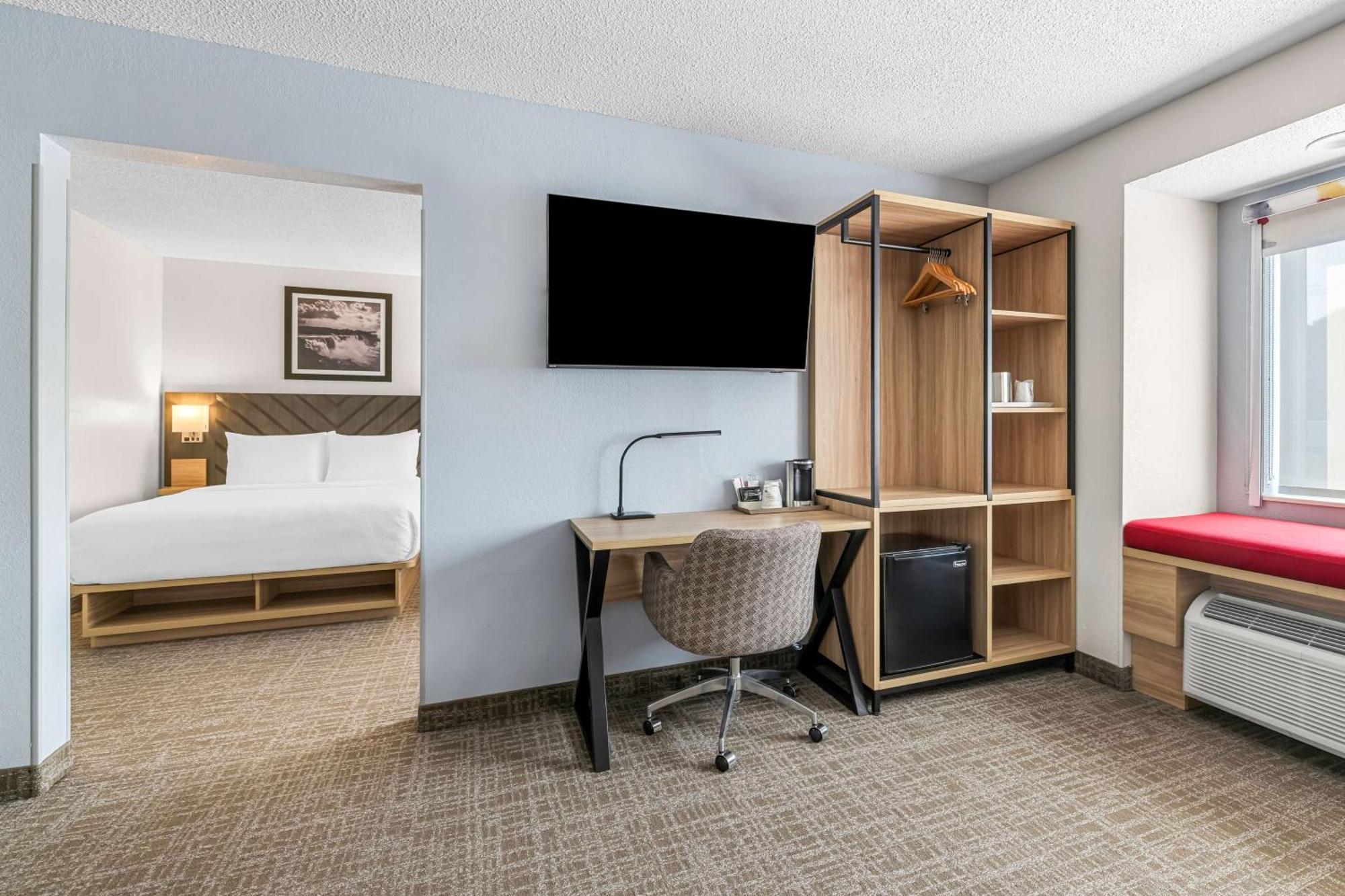 Best Western Buffalo Inn & Suites Bagian luar foto