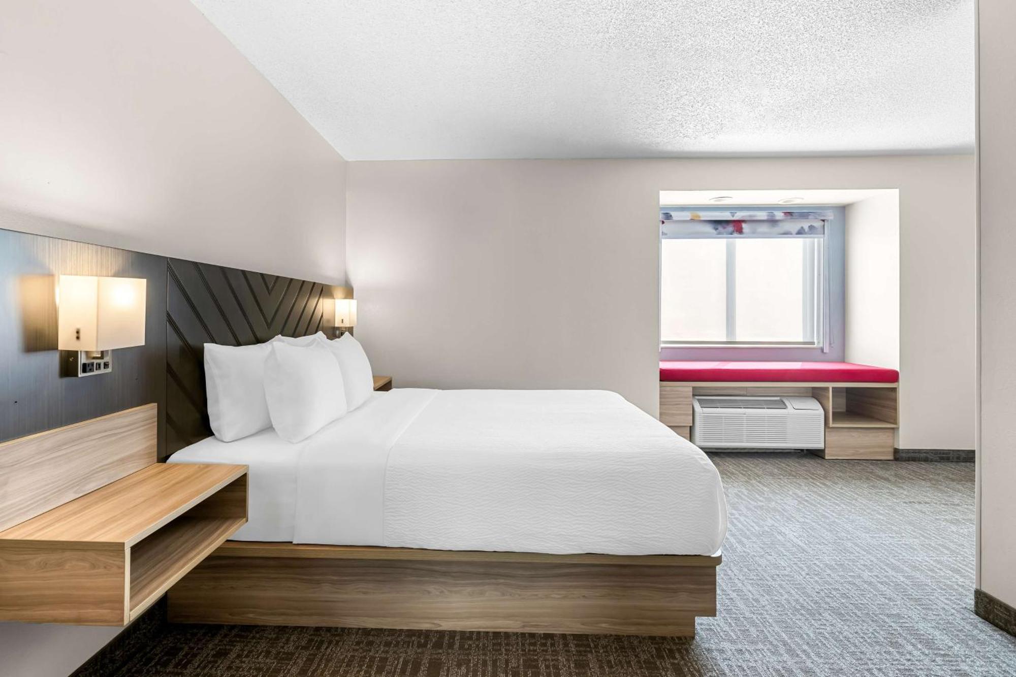 Best Western Buffalo Inn & Suites Bagian luar foto